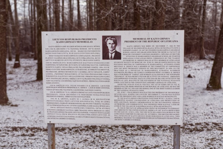 Lietuvos prezidento K. Griniaus kapas