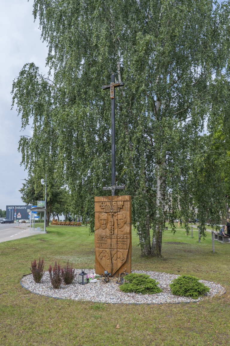 Paminklas kunigams rezistentams